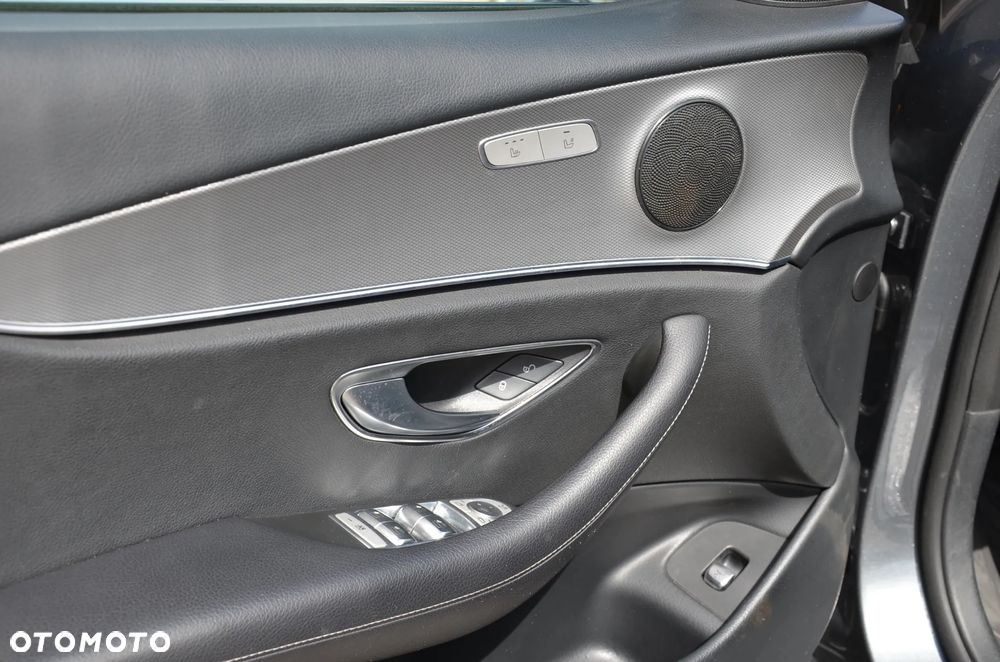 Mercedes-Benz Klasa E 220 d 9G-TRONIC - 14