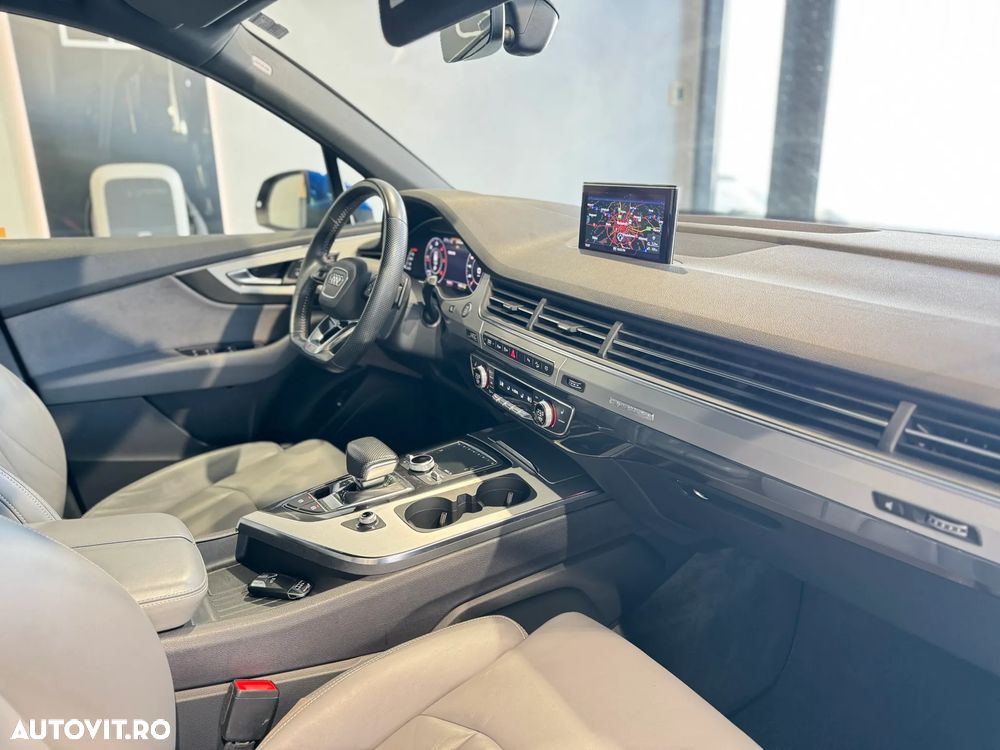 Audi Q7 - 9