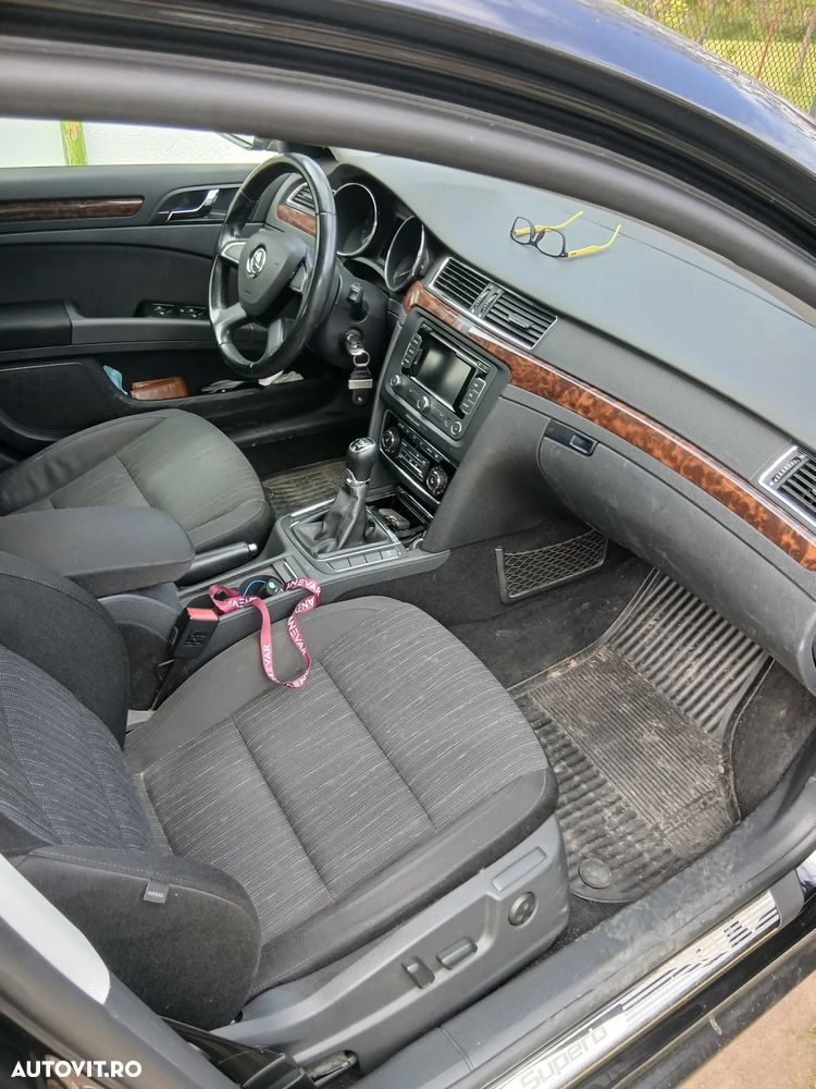 Skoda Superb 2.0 TDI Active - 4