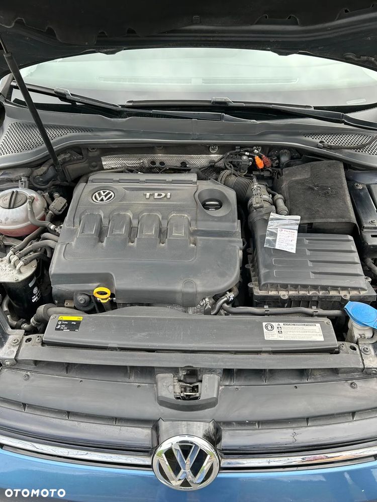 Volkswagen Golf - 10