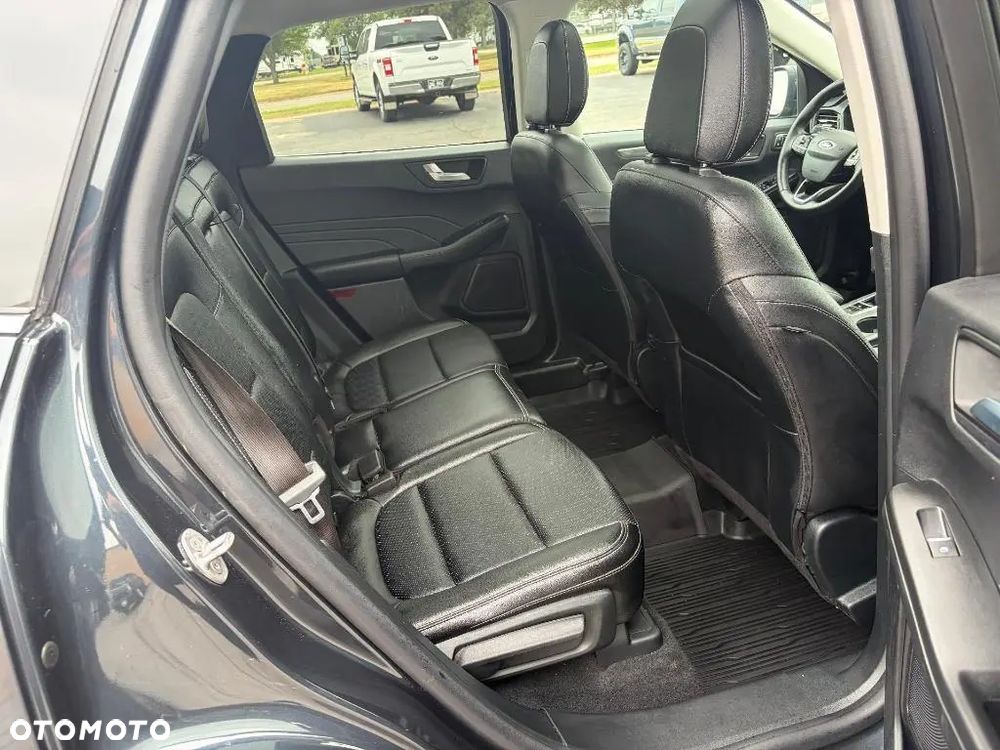 Ford Escape 2.0 EcoBoost AWD Titanium - 16