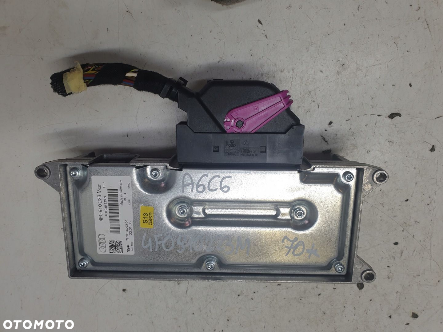 WZMACNIACZ RADIA AUDI A6 C6 4F0910223M - 2