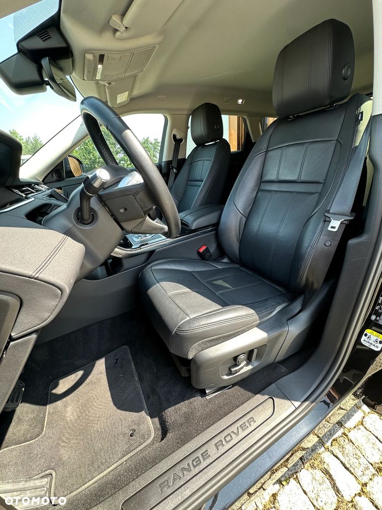 Land Rover Range Rover Evoque P300e R-Dynamic SE - 16