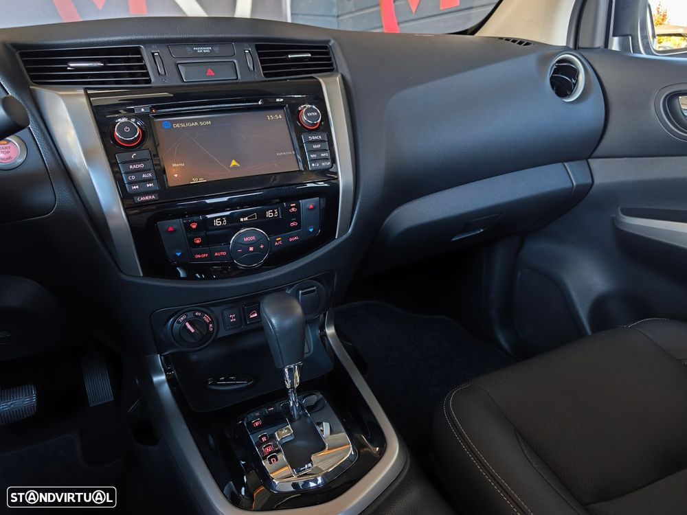 Nissan Navara 2.3 dCi CD 4WD Tekna Auto - 19