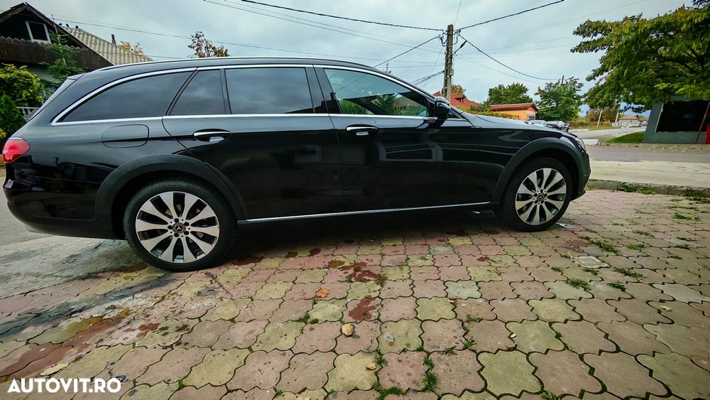 Mercedes-Benz E 220 d 4Matic T All-Terrain 9G-TRONIC Exclusive - 3