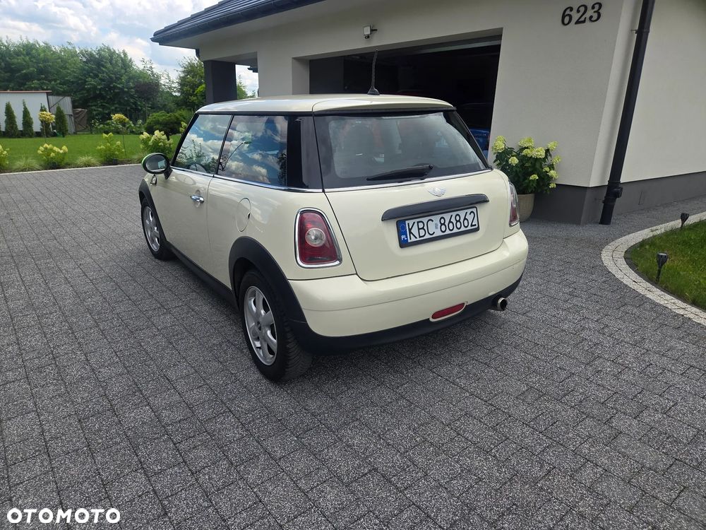 MINI ONE D - 5