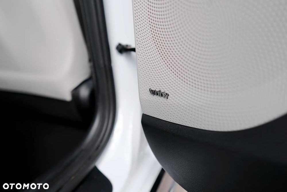 Hyundai Veloster - 37