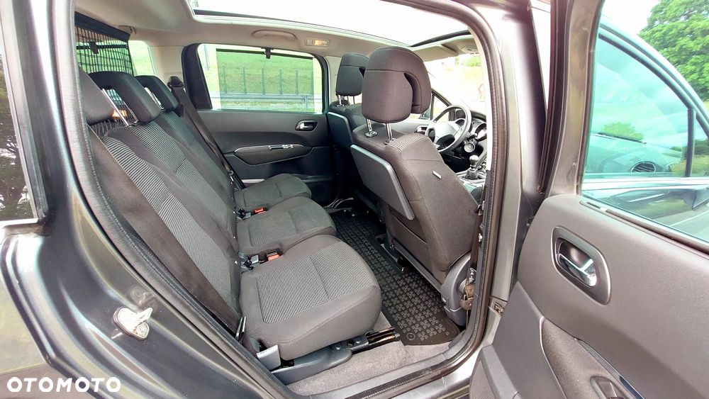 Peugeot 5008 - 9