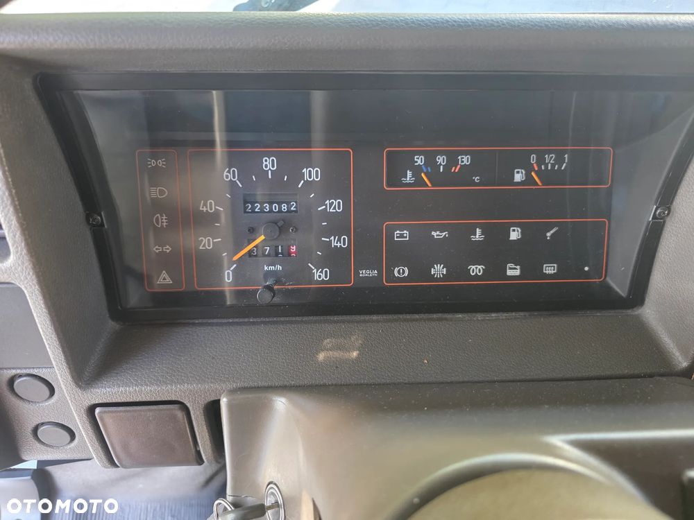Peugeot J5 - 18