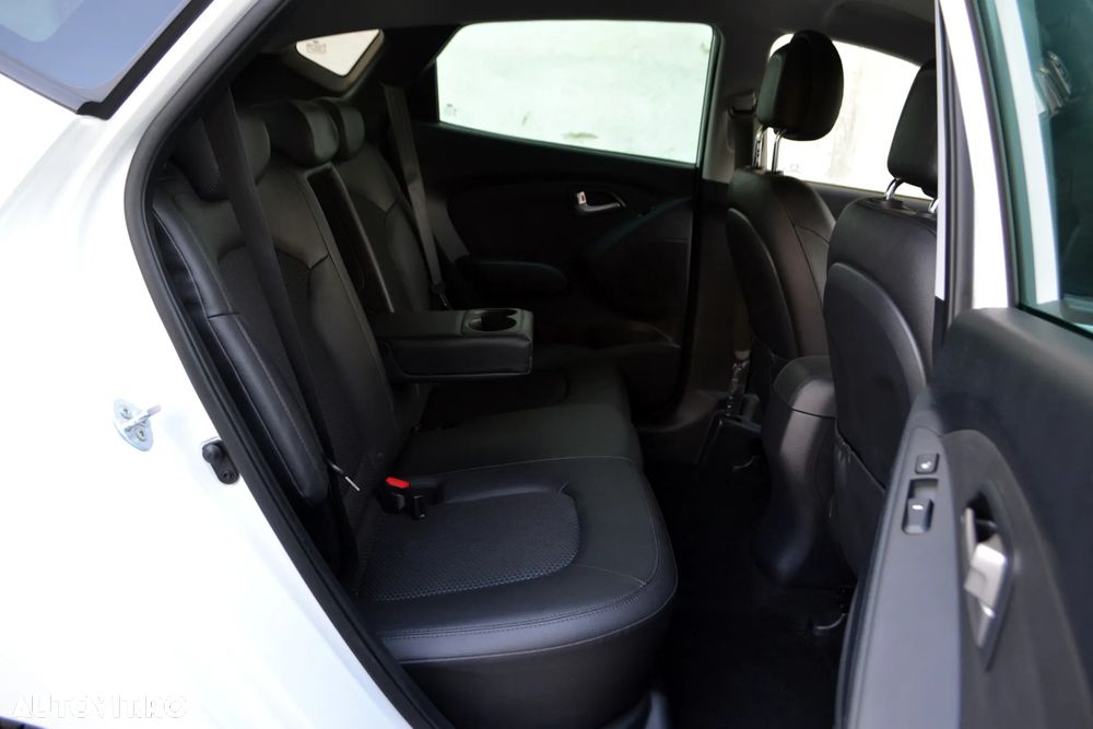 Hyundai ix35 2.0 CRDI 4WD Premium - 8