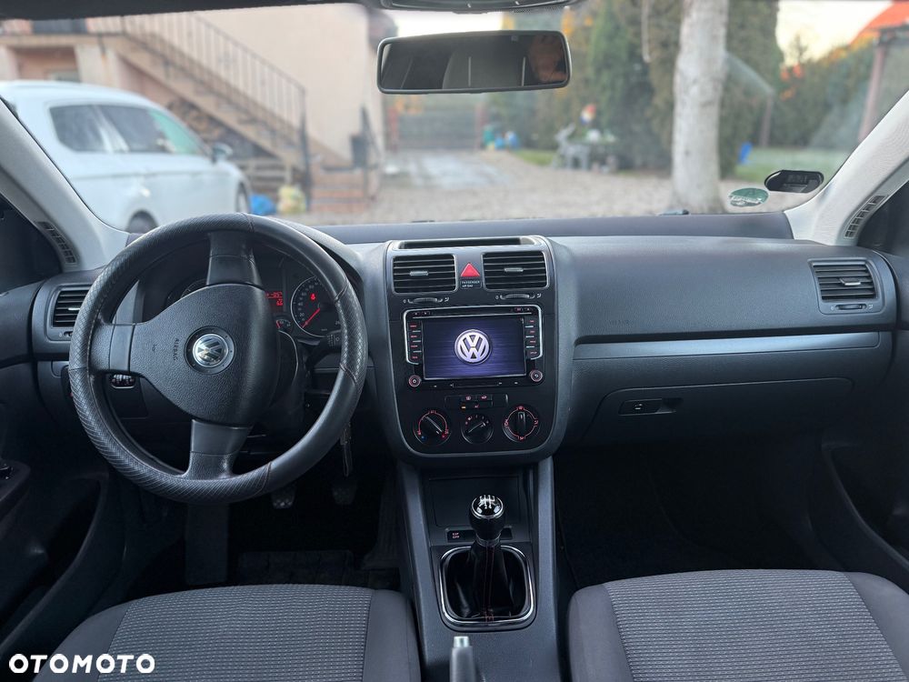 Volkswagen Golf 1.9 TDI DPF Trendline BlueMotion - 21