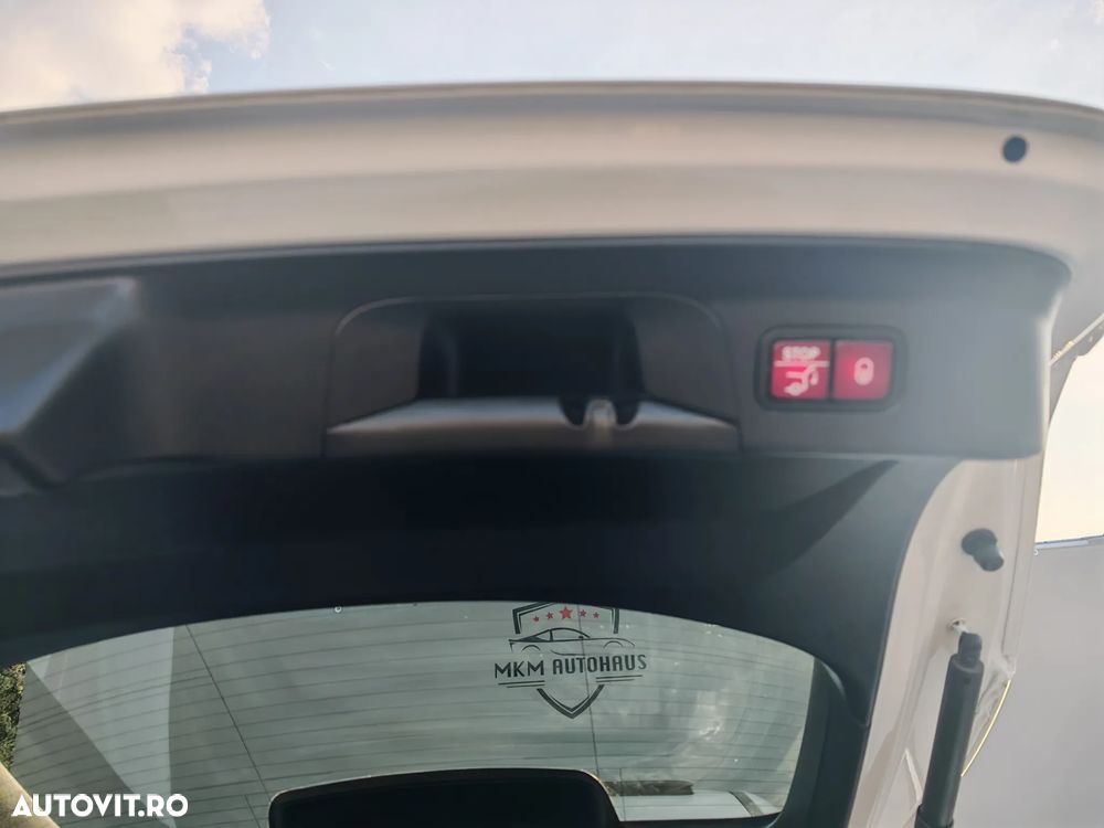 Mercedes-Benz GLC Coupe 220 d 4Matic 9G-TRONIC AMG Line - 16