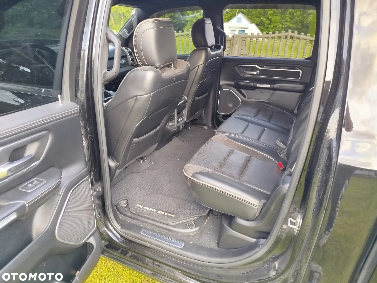 RAM 1500 5.7 Quad Cab Longbed Laramie Black - 14