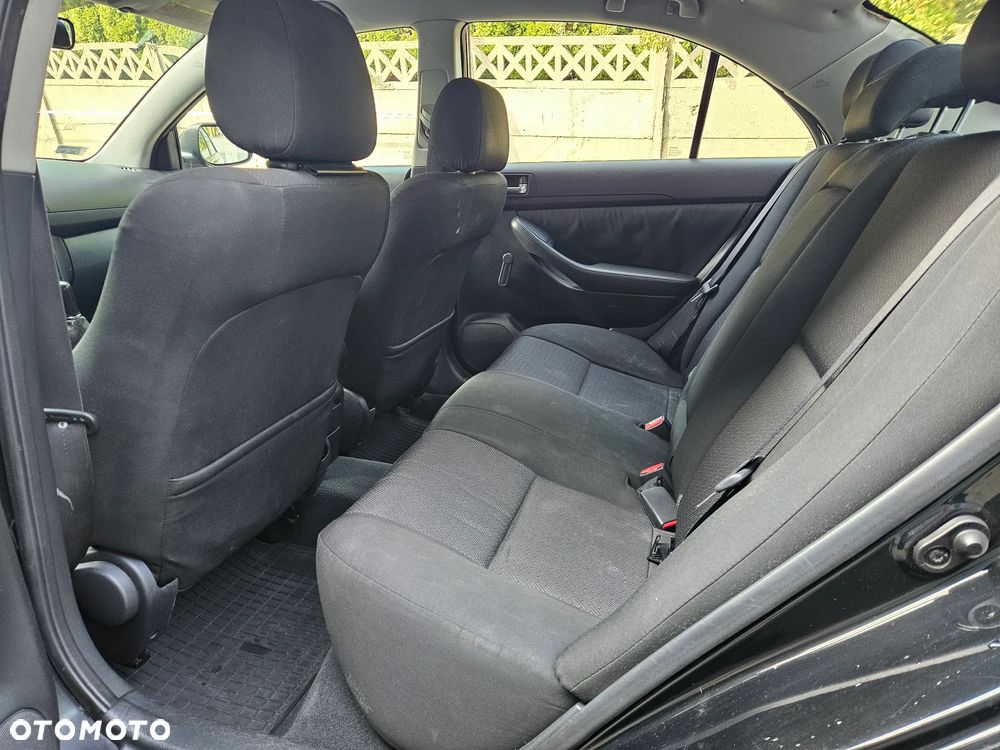 Toyota Avensis 1.8 VVT-i Luna - 7