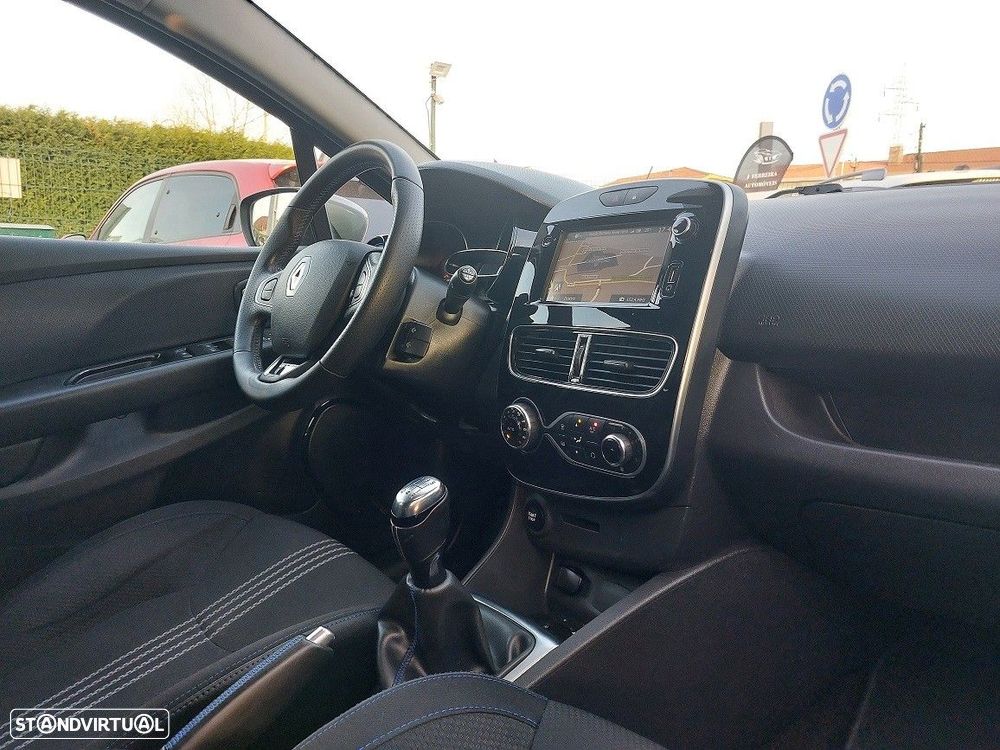 Renault Clio Sport Tourer 1.5 dCi GT Line - 18