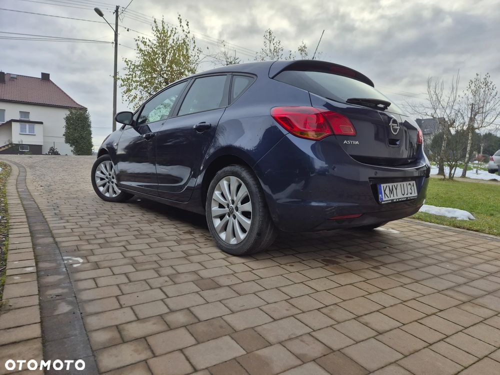 Opel Astra - 4