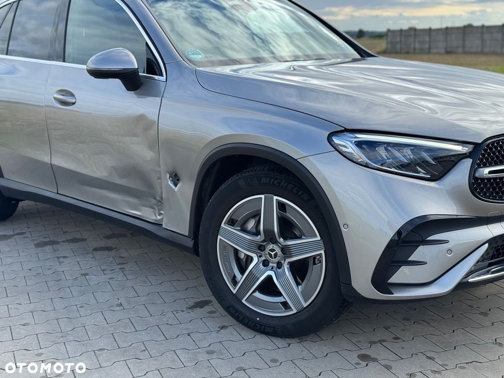 Mercedes-Benz GLC 300 4Matic 9G-TRONIC AMG Line Plus - 9