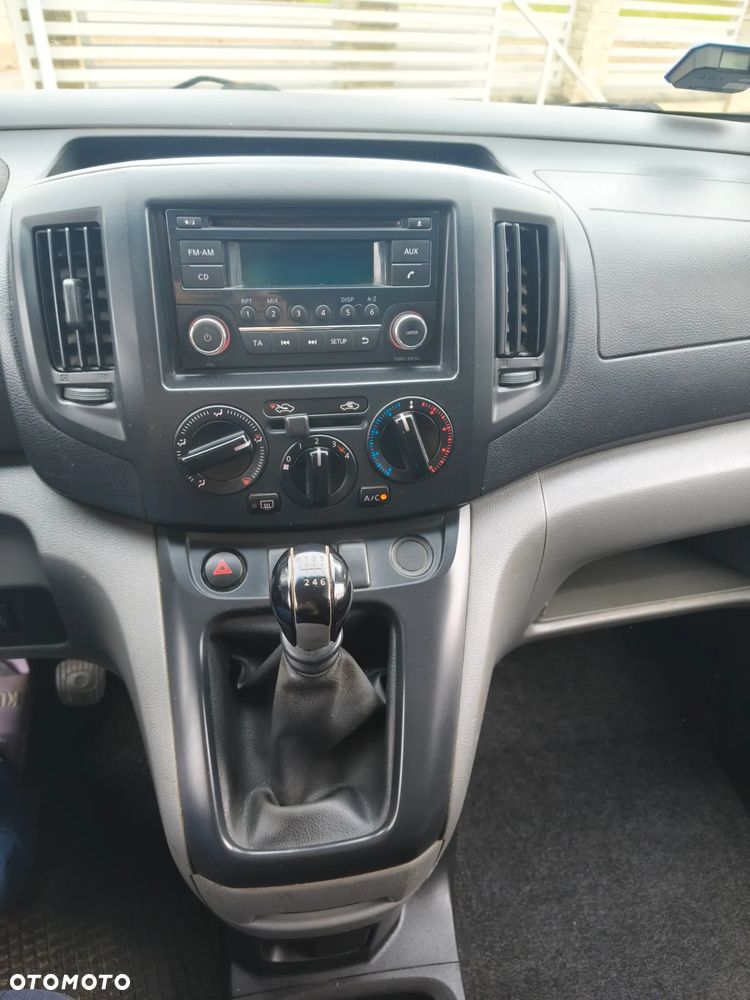 Nissan NV200 Combi - 7