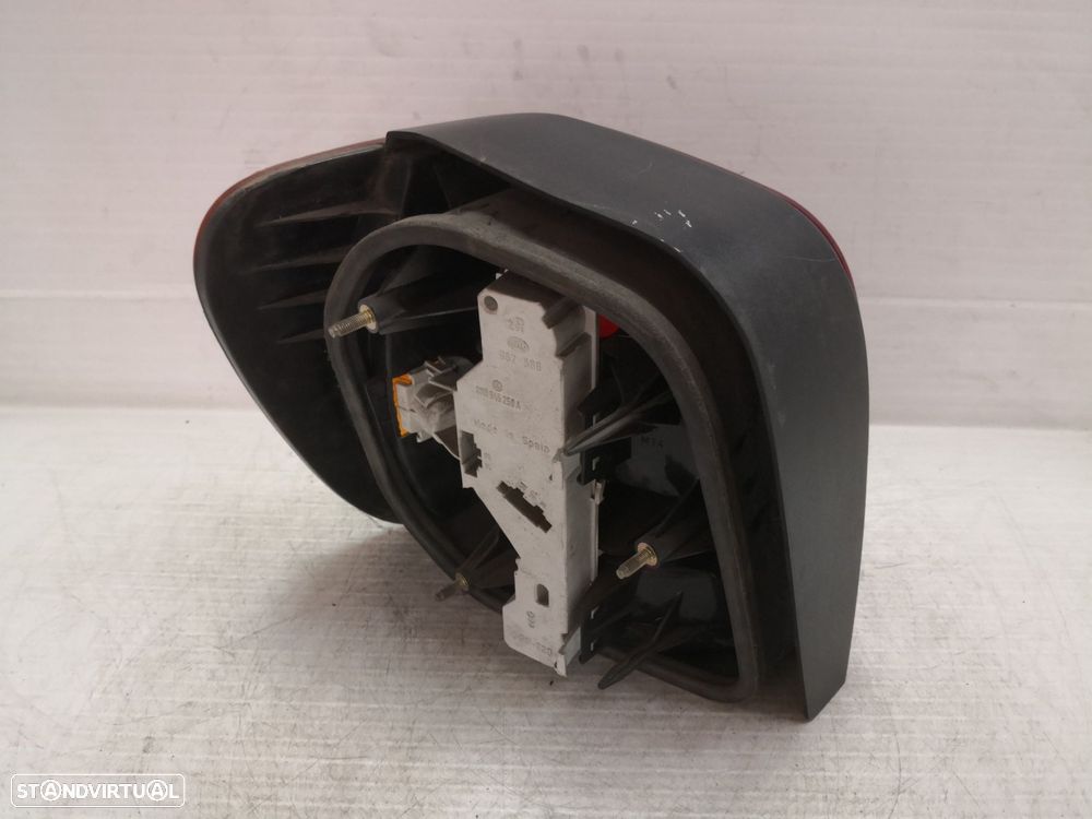 Farolim Stop Dto Volkswagen Polo (6N1) - 4