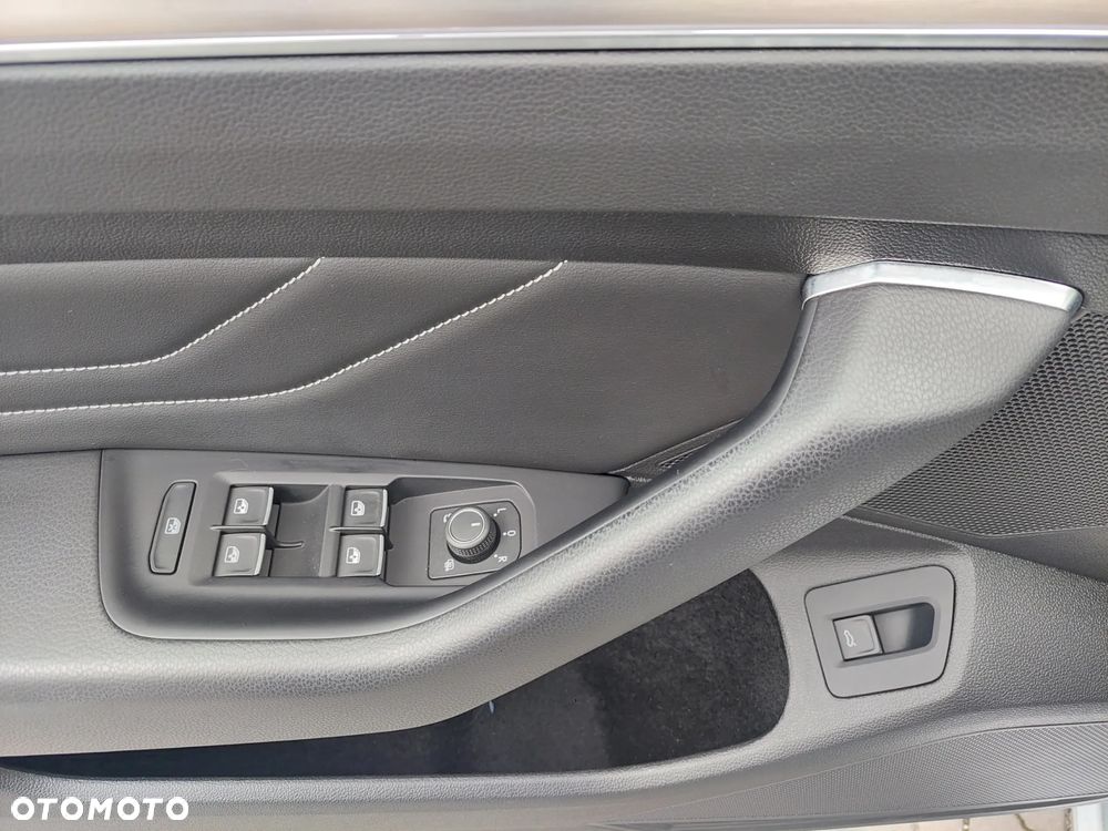 Volkswagen Passat - 23