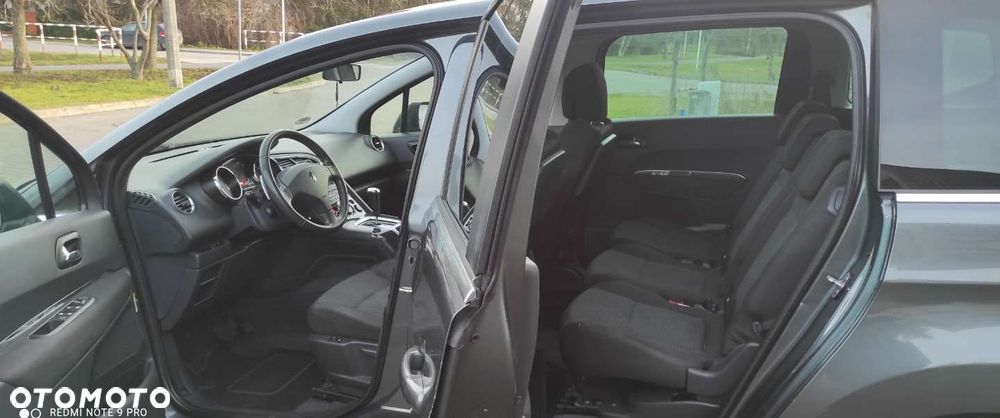 Peugeot 5008 - 21