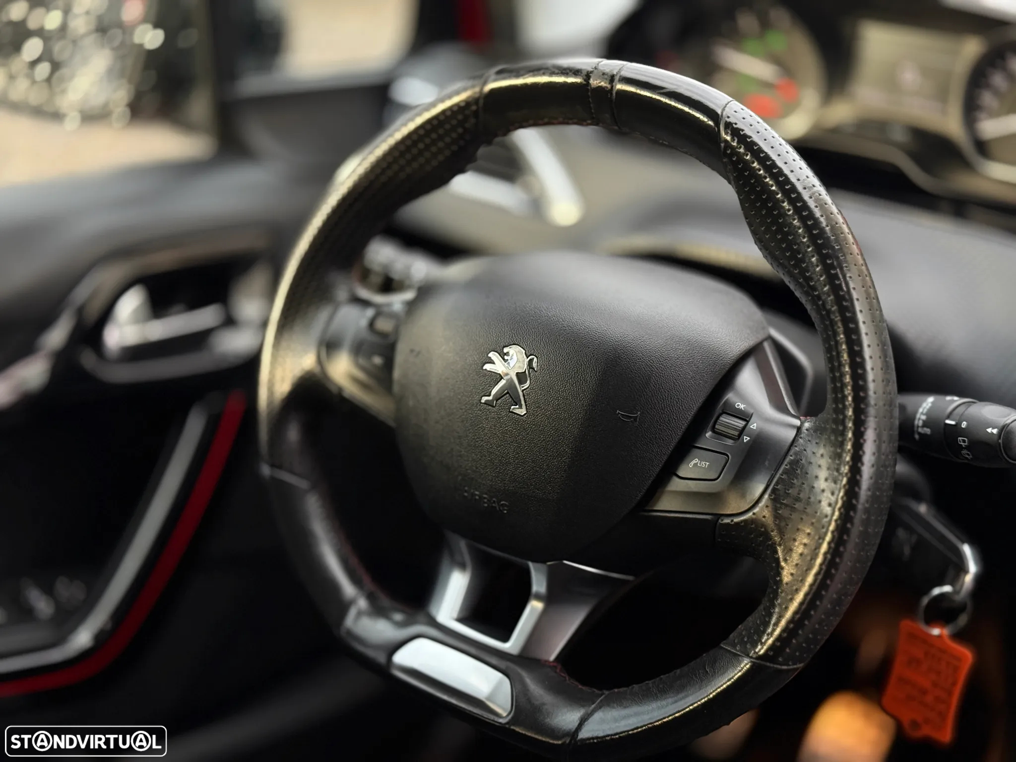 Peugeot 208 1.6 BlueHDi Allure - 19