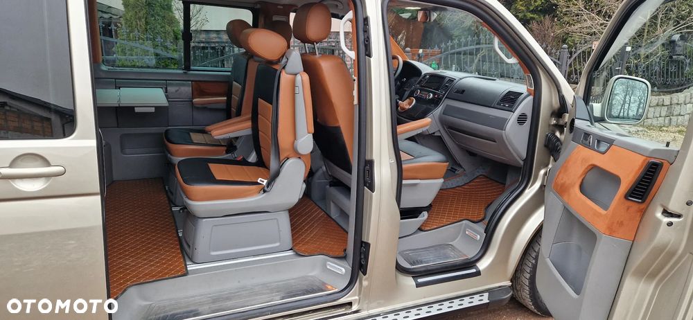 Volkswagen Multivan - 8