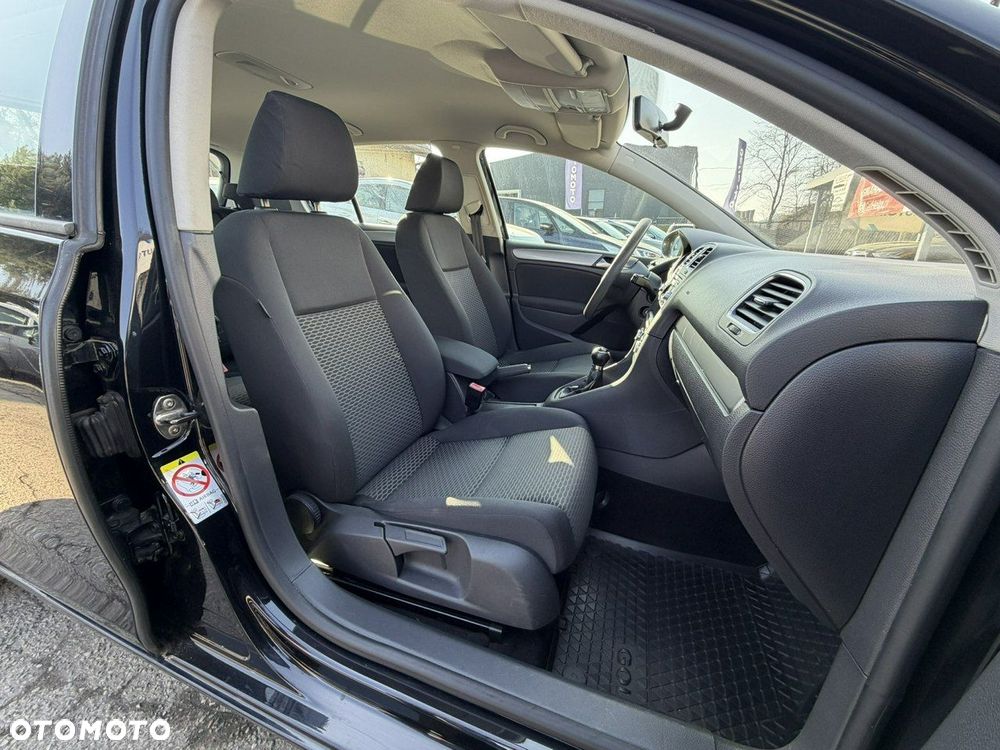 Volkswagen Golf - 21