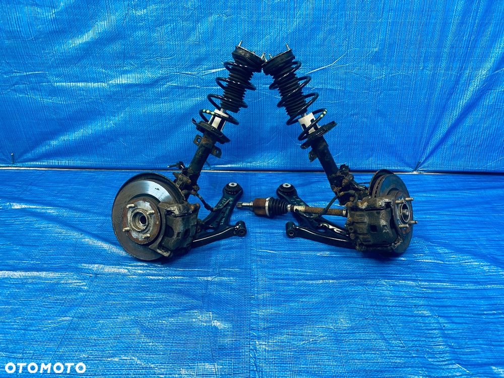 MCPHERSON ZAWIESZENIE ZWROTNICA LEWA PRAWA KOPYTO AMORTYZATOR WAHACZ PÓŁ OŚ PIASTA TARCZA ZACISK KOMPLET LEWY PRAWY PRZÓD PRZEDNIE FORD FIESTA MK7 VII LIFT 1.25BENZYNA 16R ORYGINAŁ - 3