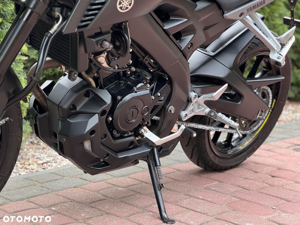 Yamaha MT - 17