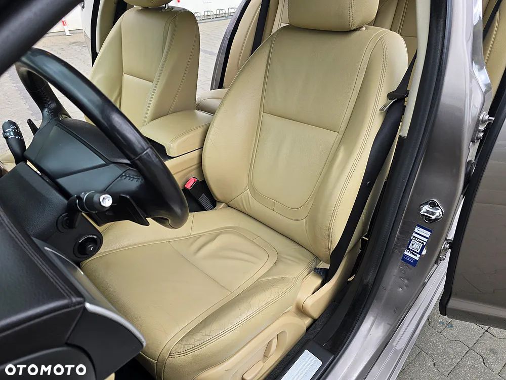 Jaguar XF 2.2 D Premium Luxury - 13