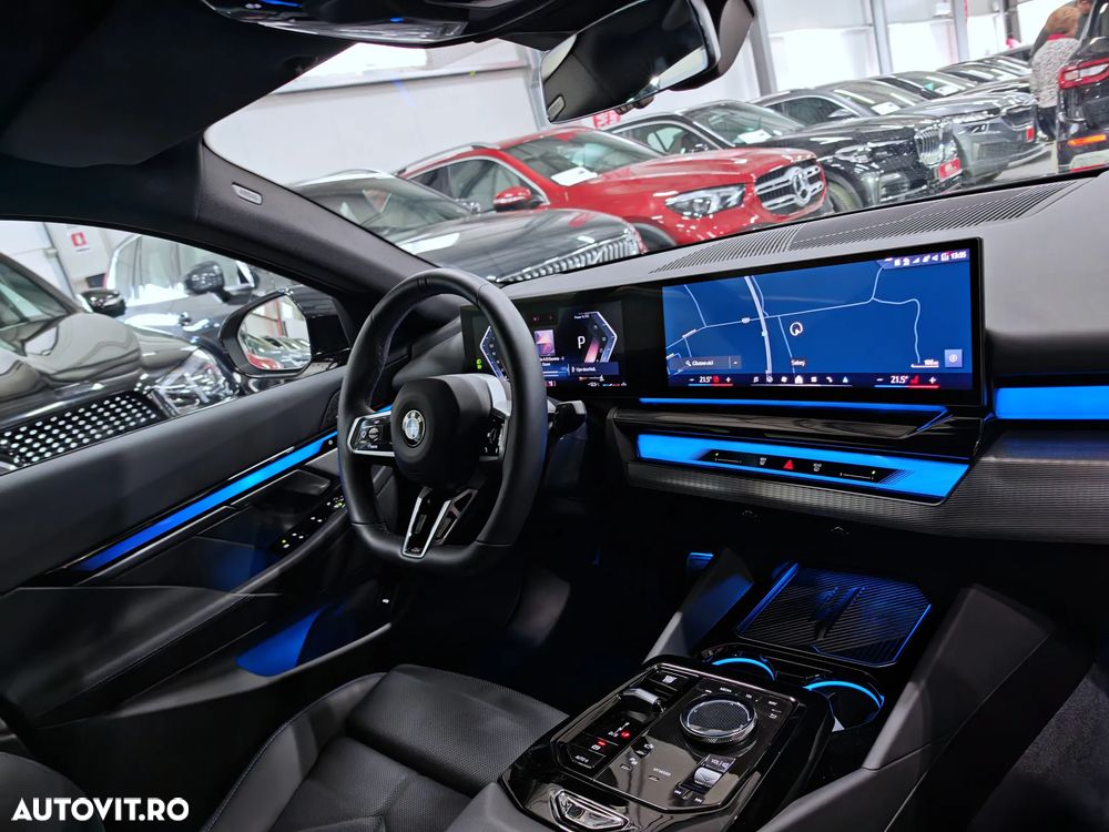 BMW Seria 5 520i AT MHEV - 11
