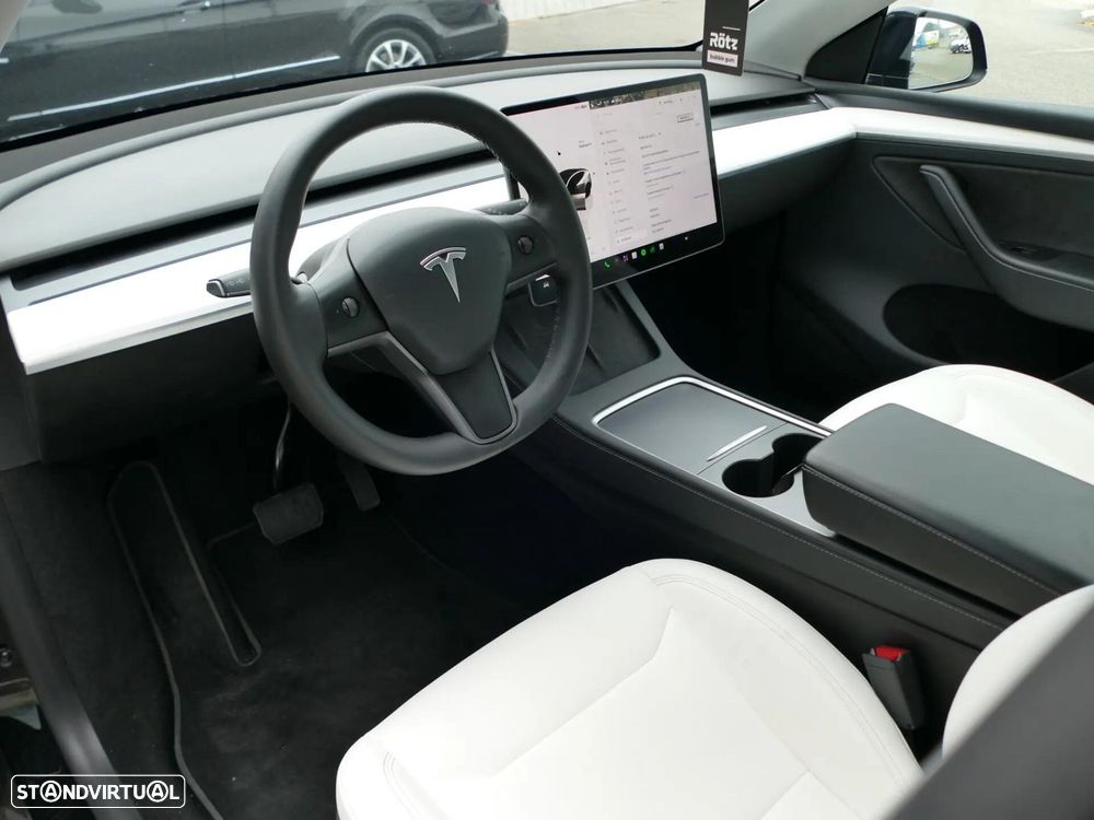 Tesla Model Y Tração Traseira - 24
