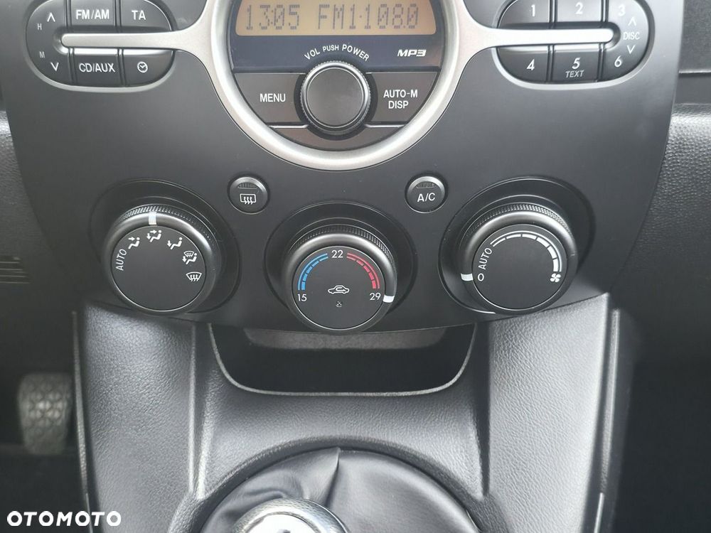 Mazda 2 - 15
