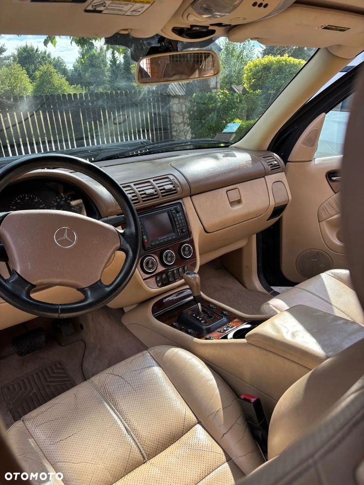Mercedes-Benz ML 320 - 13