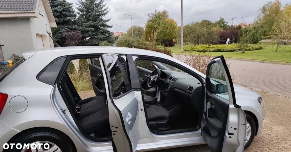 Volkswagen Polo 1.6 TDI Highline - 23