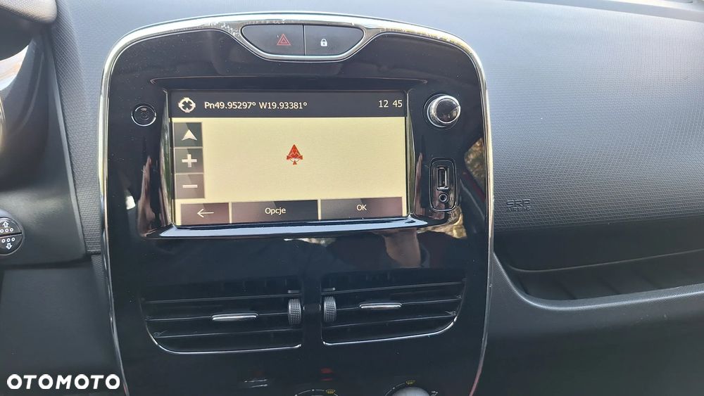 Renault Clio 1.2 16V 75 Life - 9