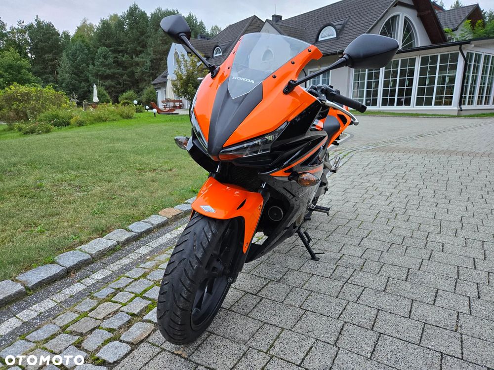 Honda CBR - 11