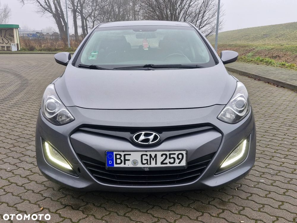 Hyundai i30 1.6 CRDi BlueDrive Premium - 3