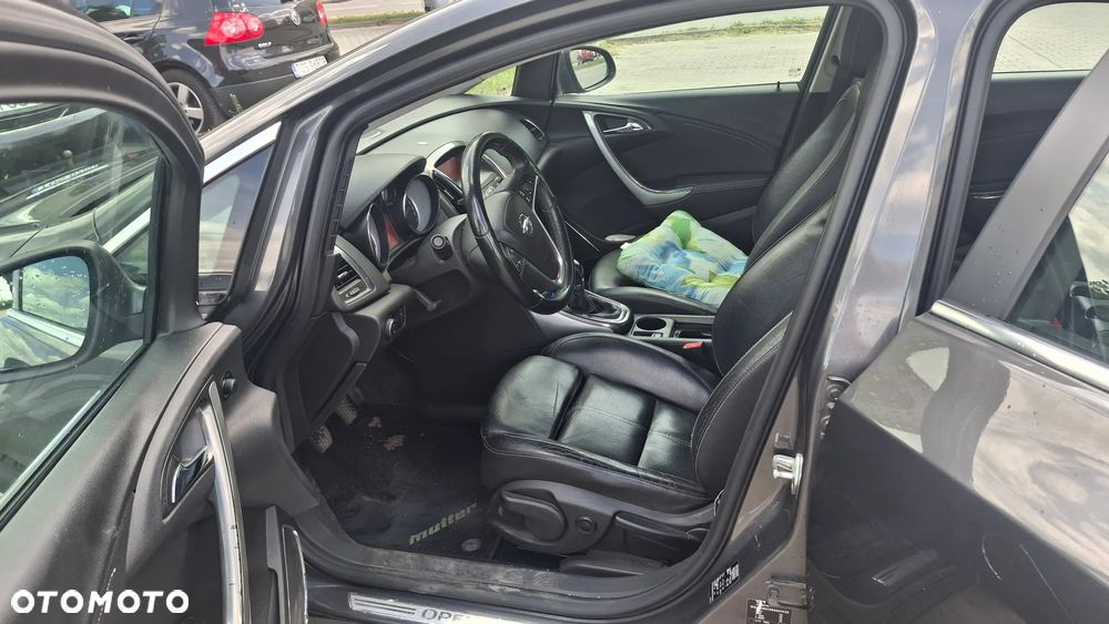 Opel Astra 1.4 Turbo Design Edition - 8