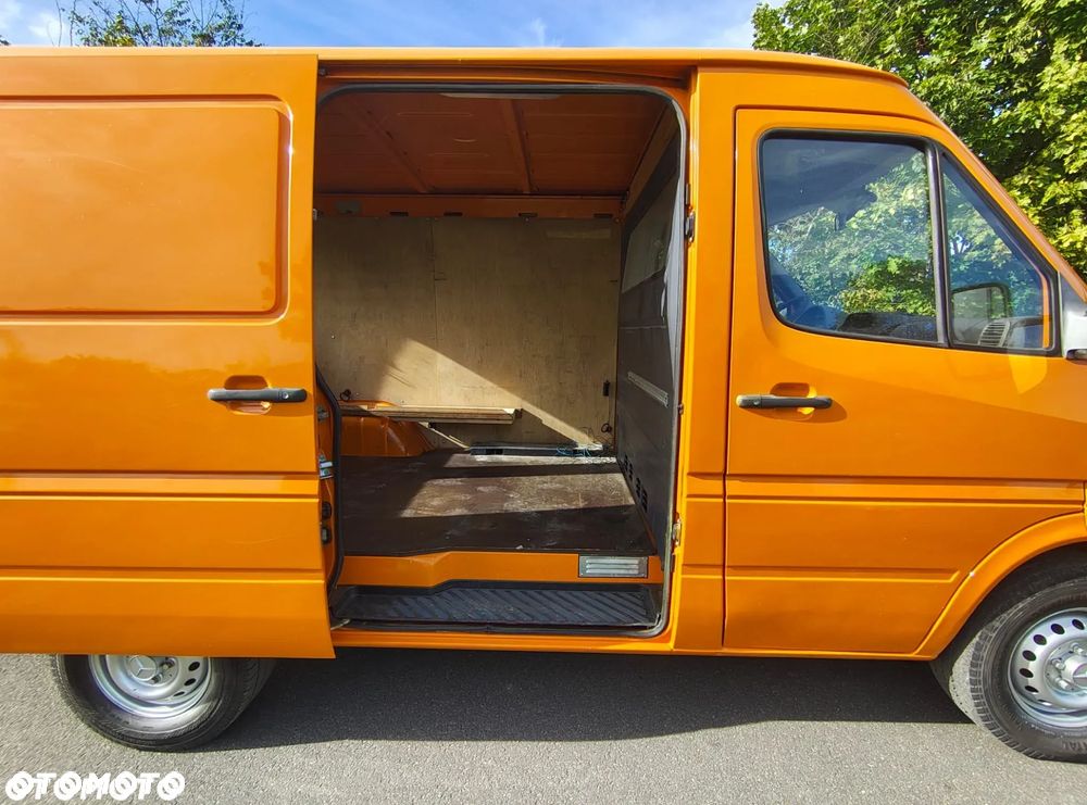 Mercedes-Benz SPRINTER - 14