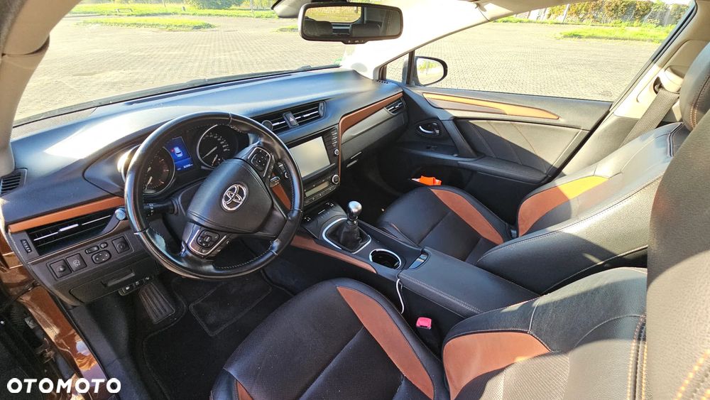 Toyota Avensis 2.0 D-4D Prestige - 17
