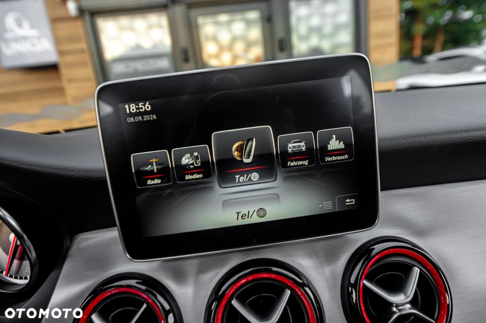 Mercedes-Benz CLA 250 4Matic 7G-DCT Sport - 35