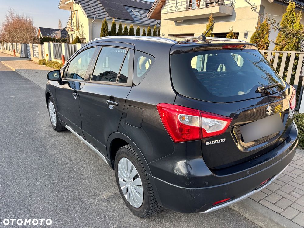 Suzuki SX4 1.6 Comfort Plus - 16