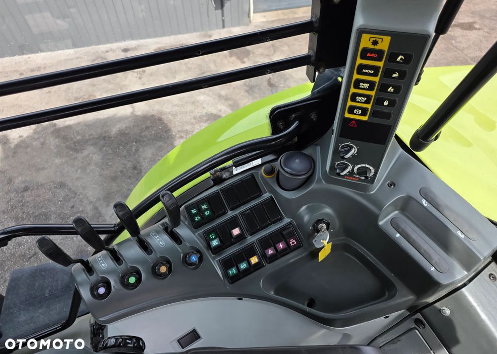 Claas Arion 640 Cis - 12