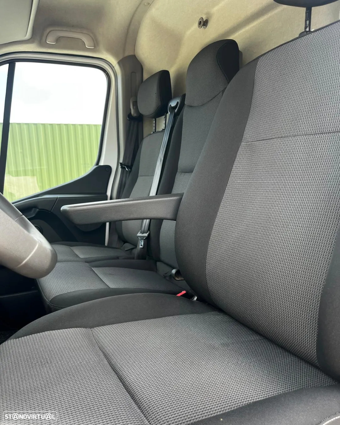 Renault MASTER T35 2.3 dCi L2H2 - 16