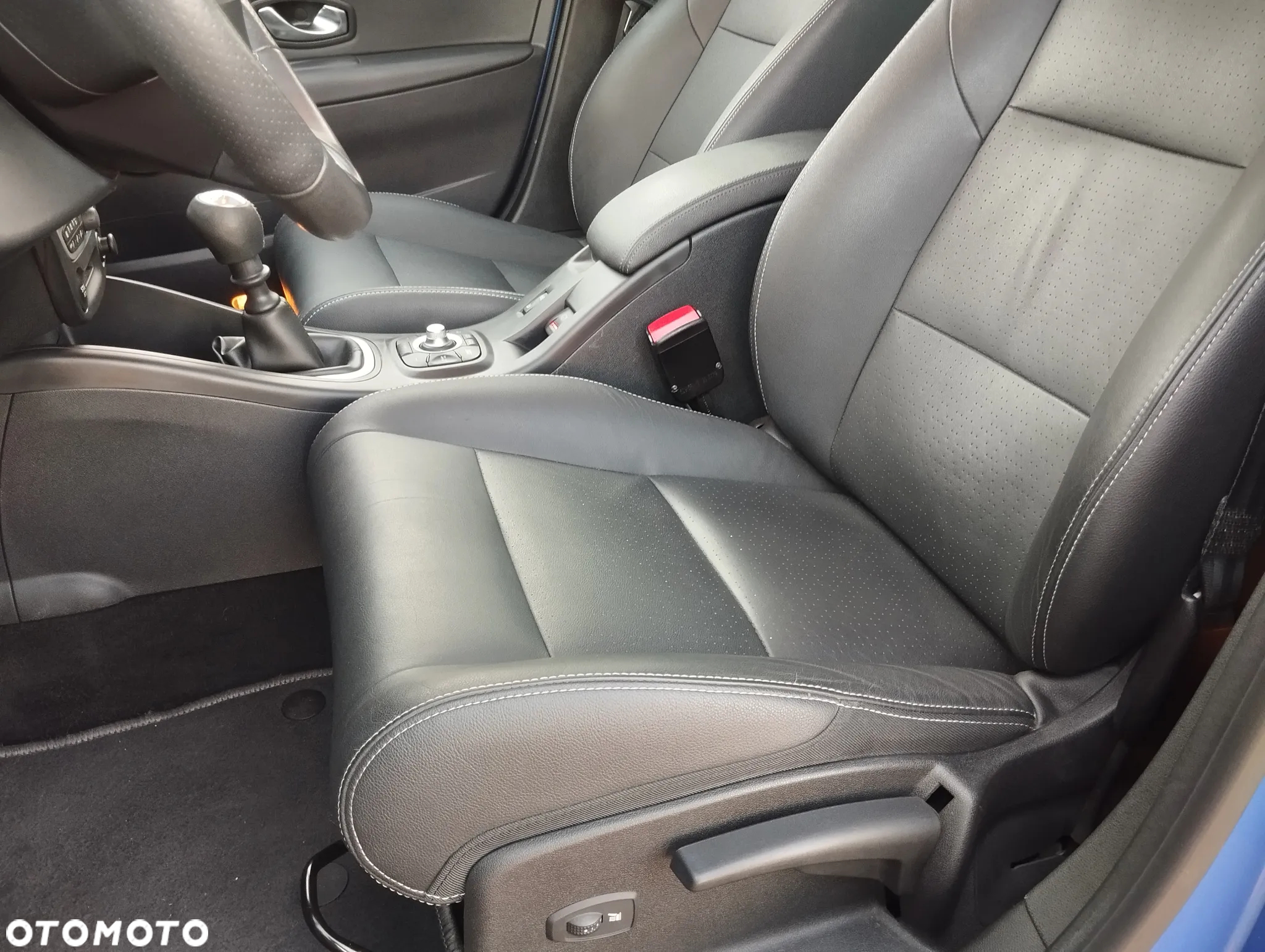 Renault Megane TCe 180 GT - 19