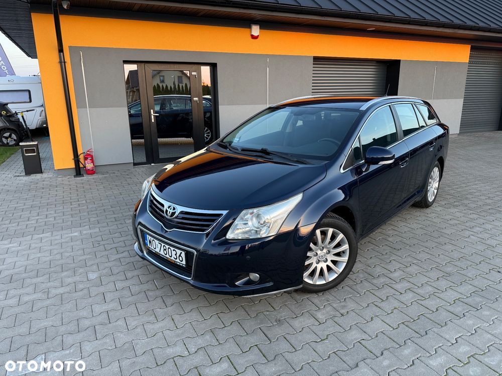 Toyota Avensis - 1