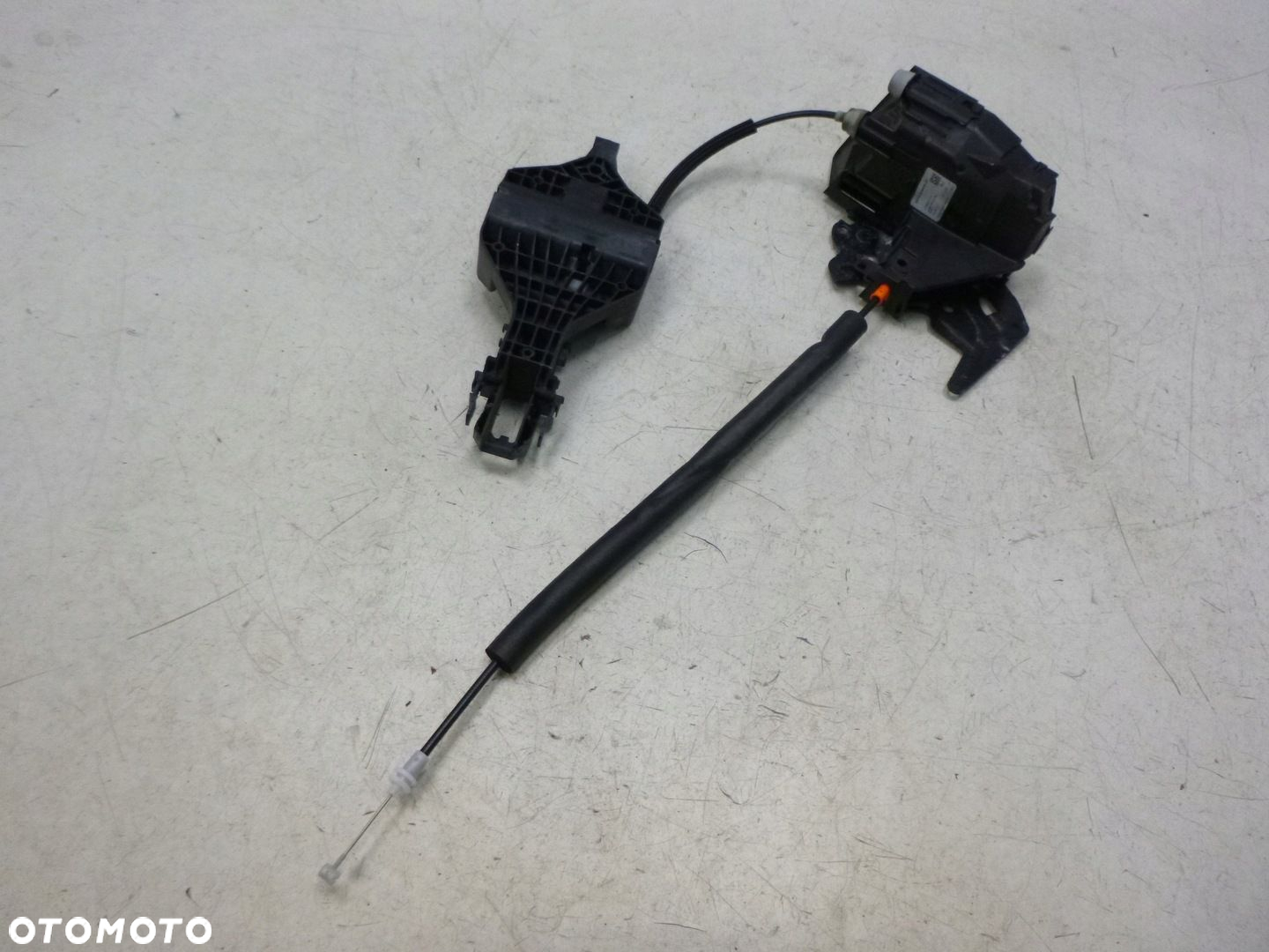 JAGUAR XE X760 ZAMEK DRZWI LINKA PRAWY TYŁ 15-19 - 9