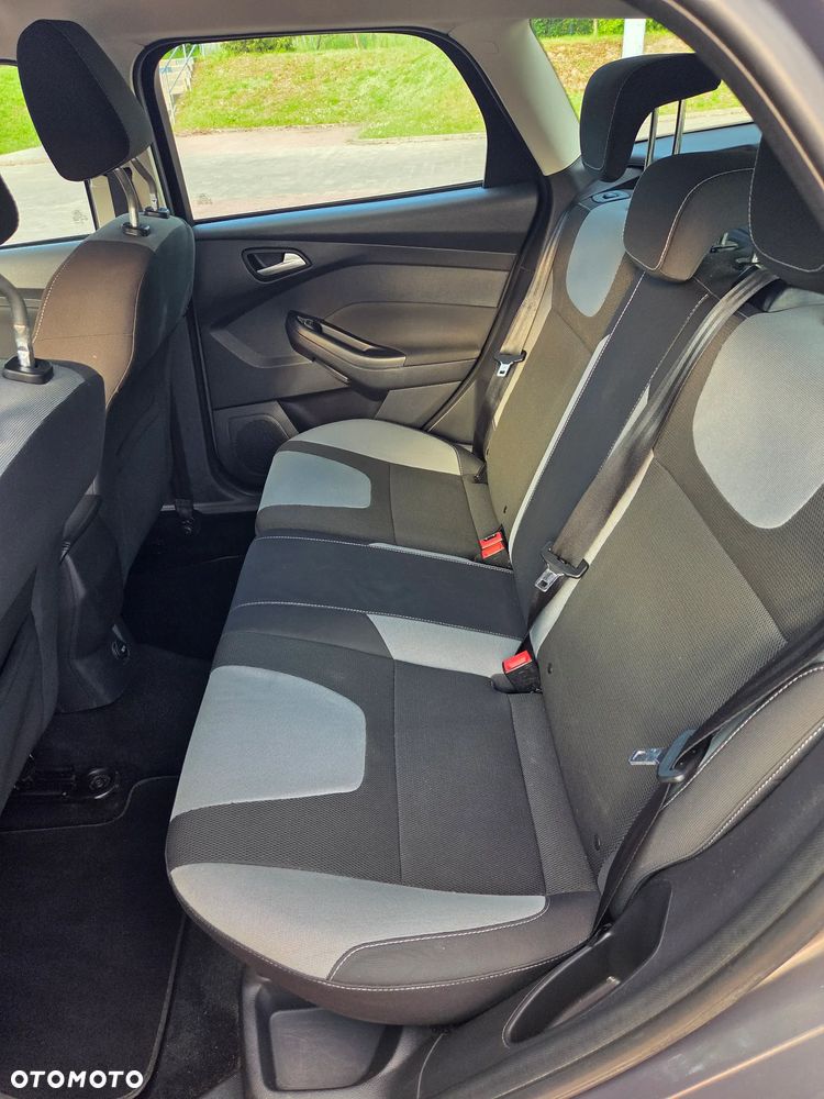 Ford Focus 1.6 TI-VCT Champions Edition - 11